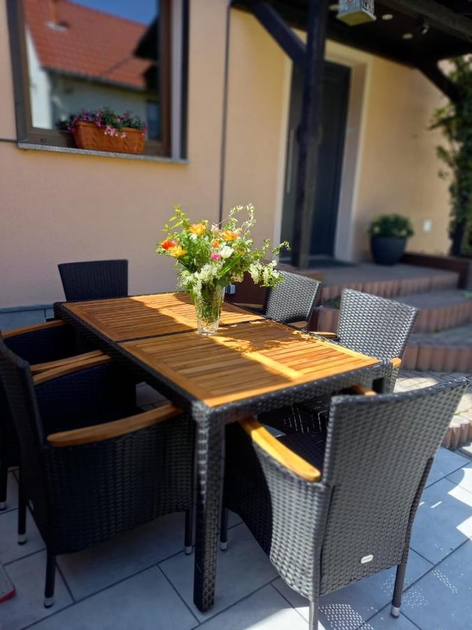 Ferienwohnung Am Park Pegau Exteriör bild