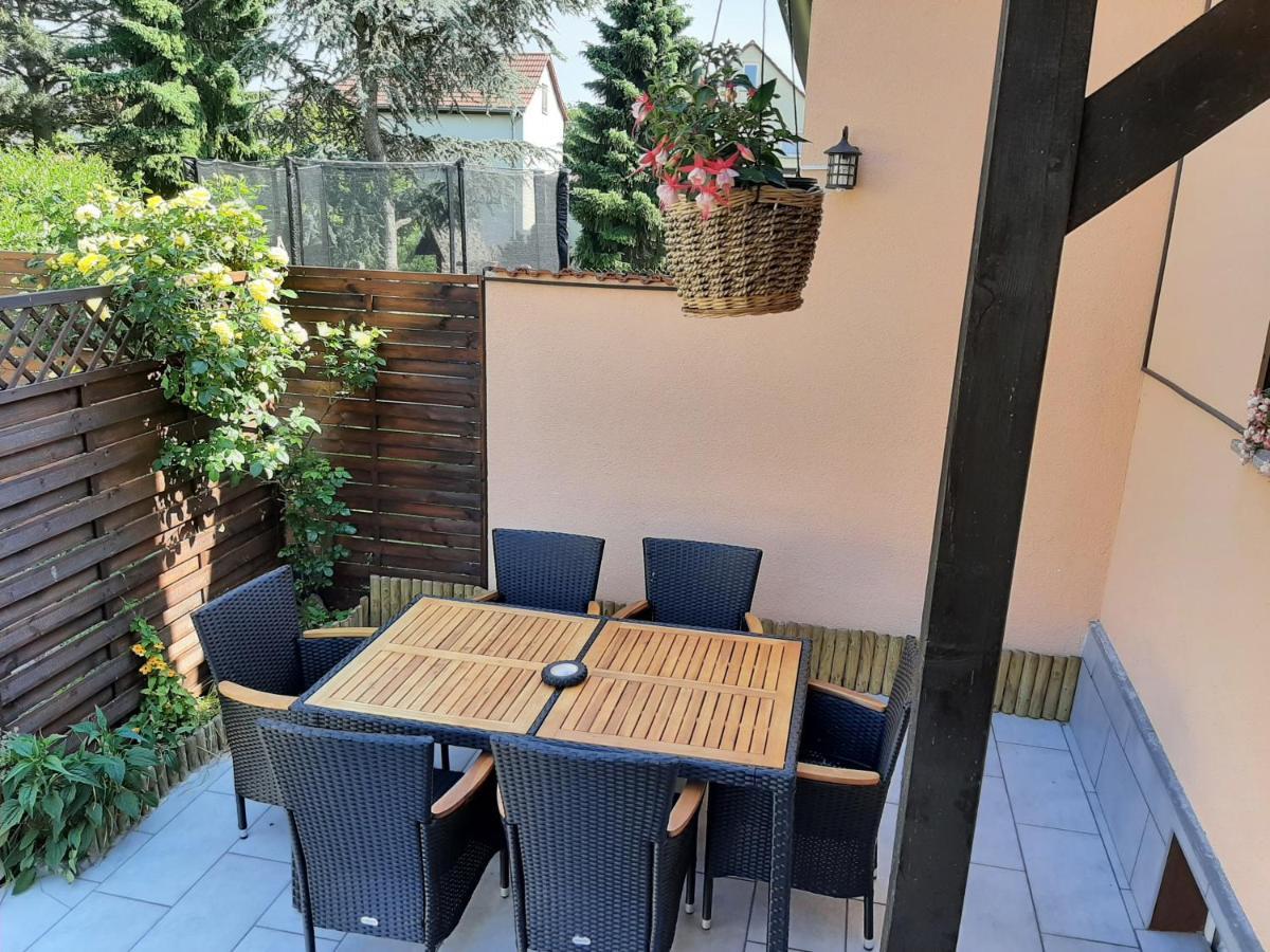 Ferienwohnung Am Park Pegau Exteriör bild
