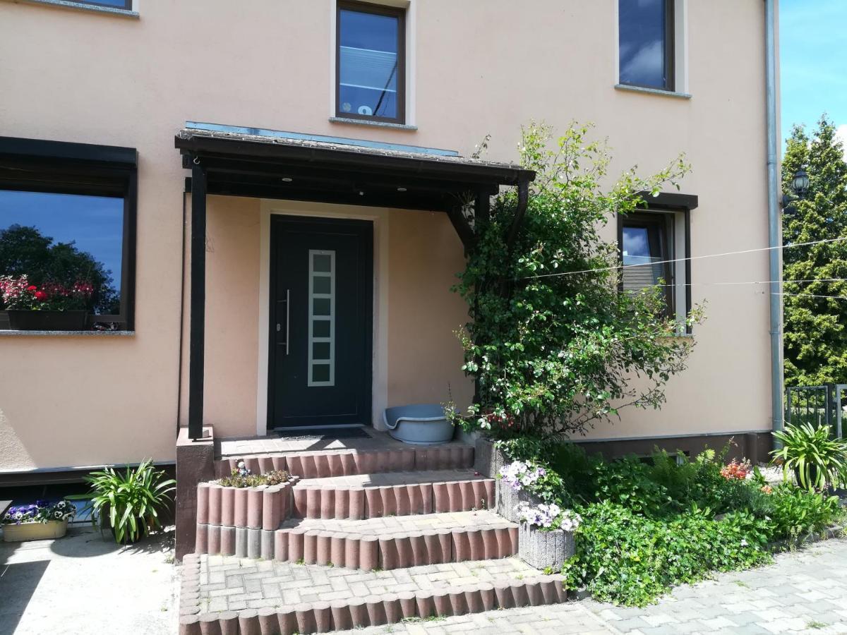 Ferienwohnung Am Park Pegau Exteriör bild
